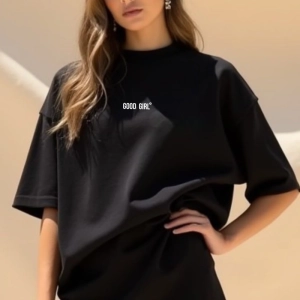 STATEMENT TEE BLACK