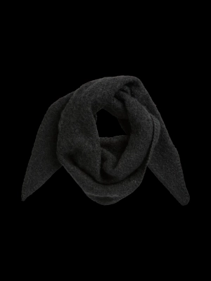 PYRON BLACK